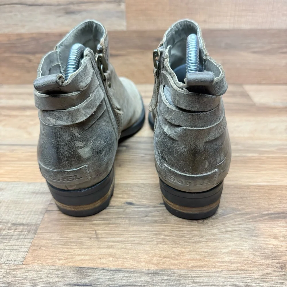Sorel Stylish Women's size 9.5 Ankle Boots - Tan and Gray